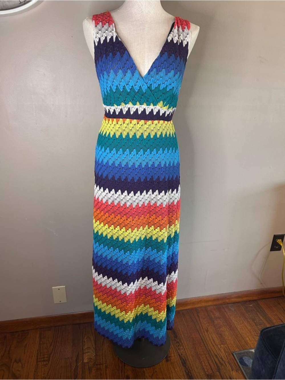 Adore Me Rainbow Chevron V-Neck Maxi Dress M Medium